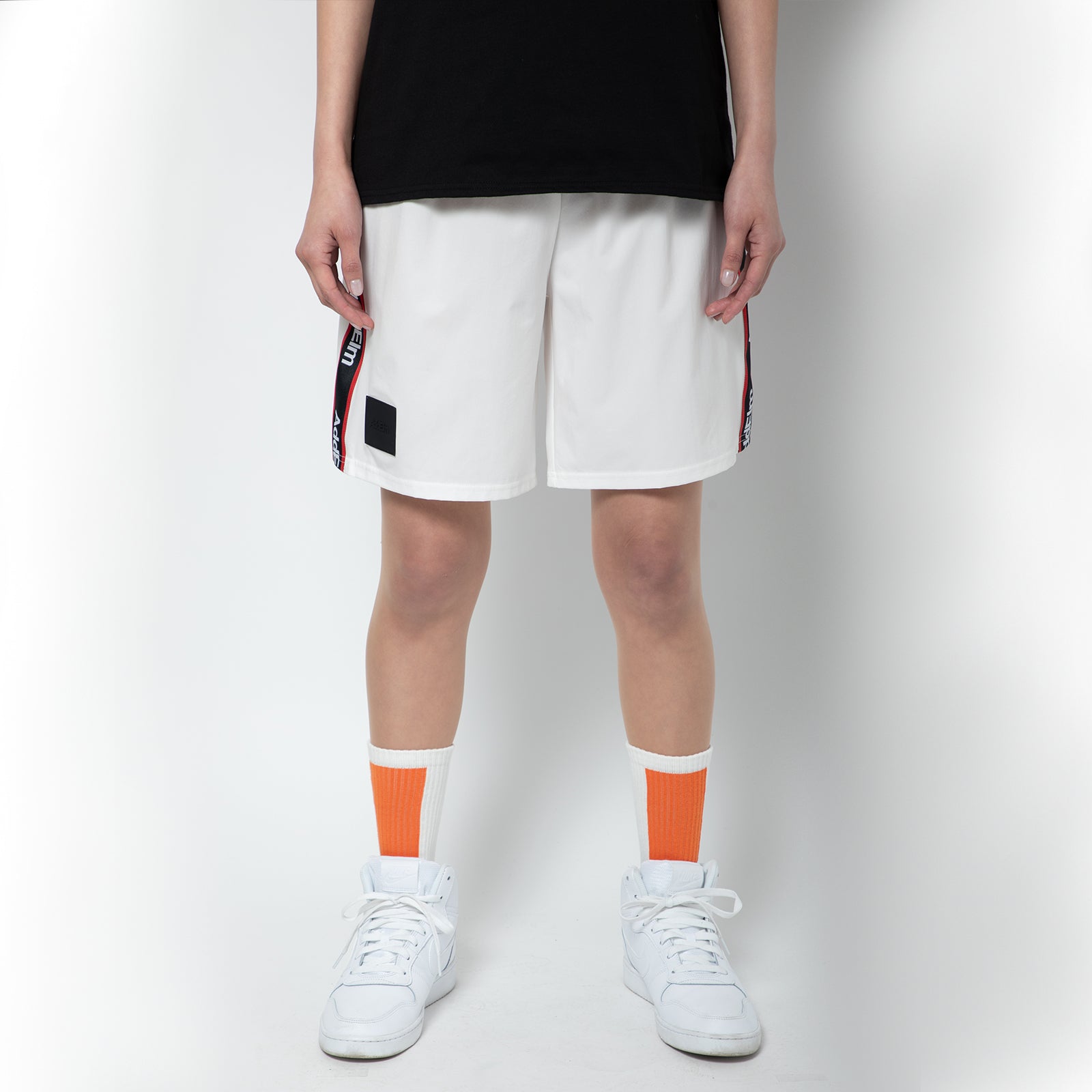 Light Woven Shorts (add.02)